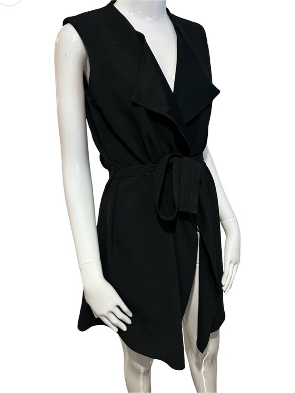 Aritzia Babaton Marcelo Sleeveless Black Belted Vest XS Japanese Crepe Modern